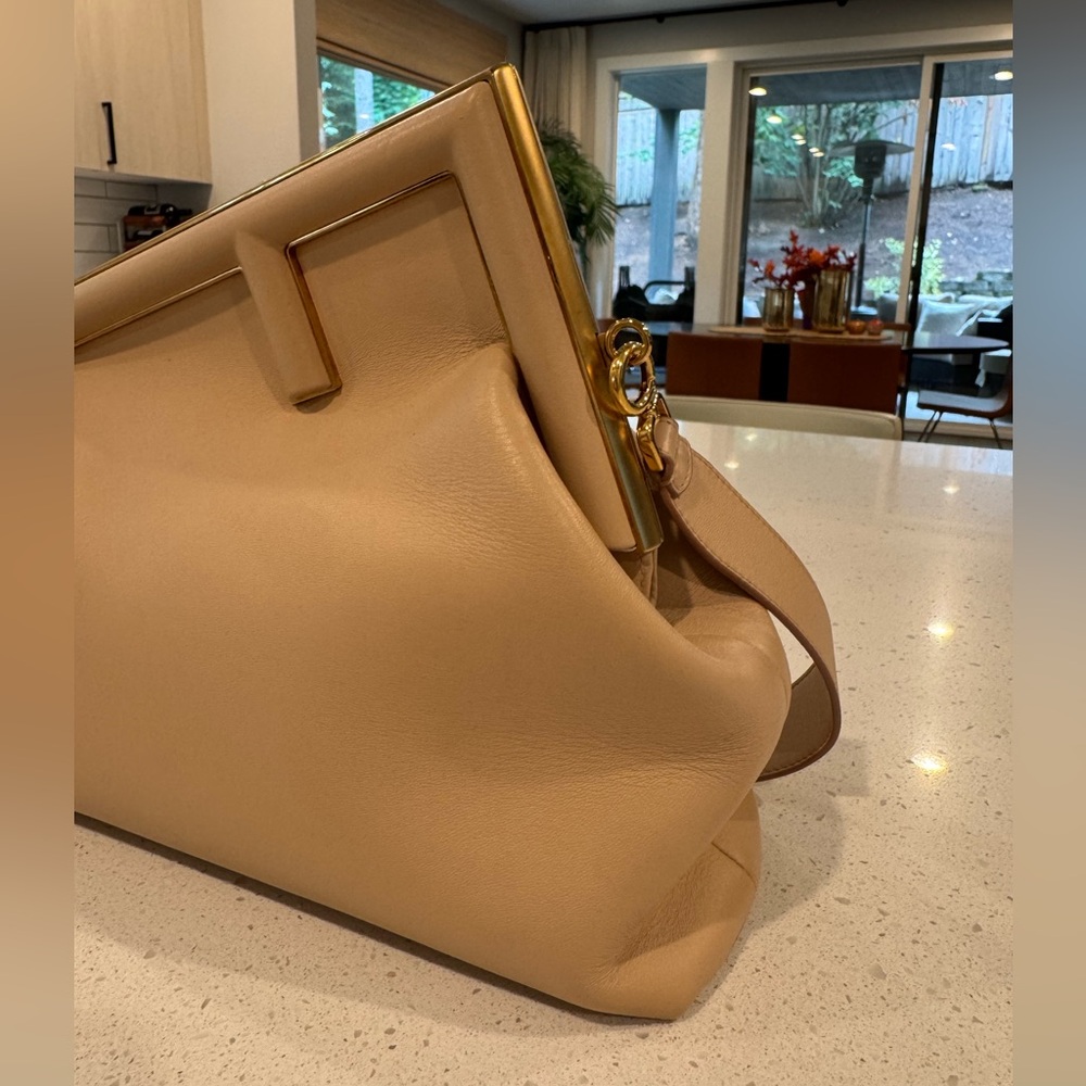FENDI First Medium Shoulder bag - Picture 5 of 11